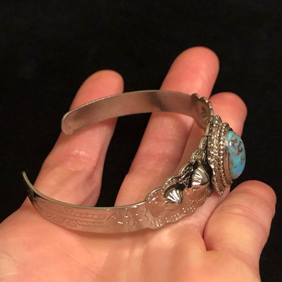 Faux Turquoise and Silver Tone Women's Cuff Bracelet - Picture 5 of 10